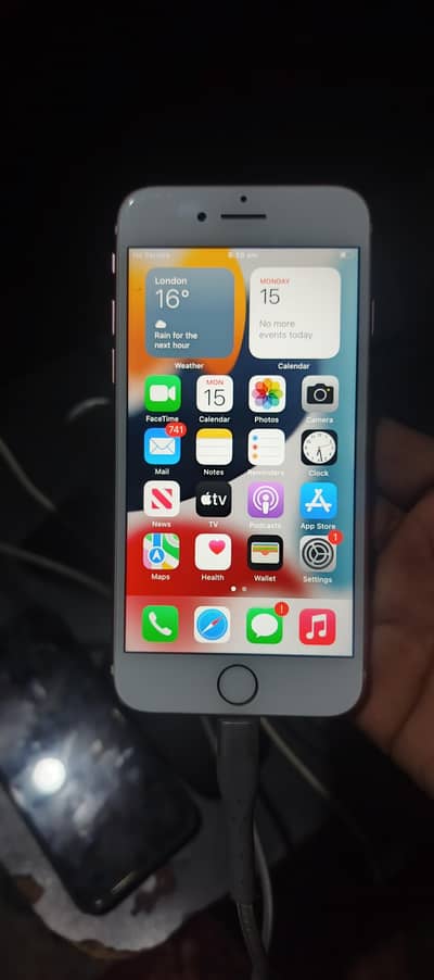 iPhone 7 128GB Rose Gold (Bypass) - Good Condition