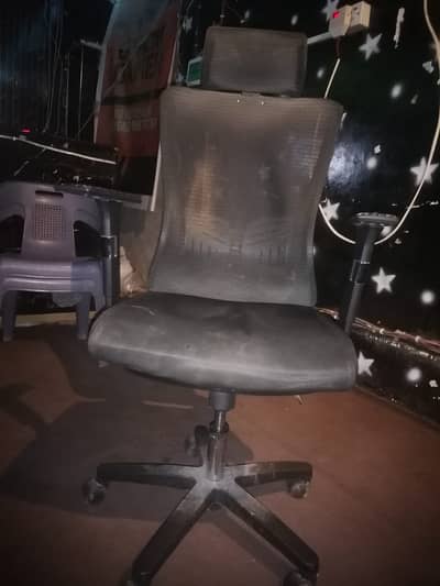 chair/chairs/computer chair/gaming chair/ 18 Pieces  Available