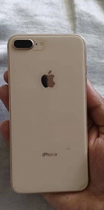 Apple iPhone 8 Plus 1