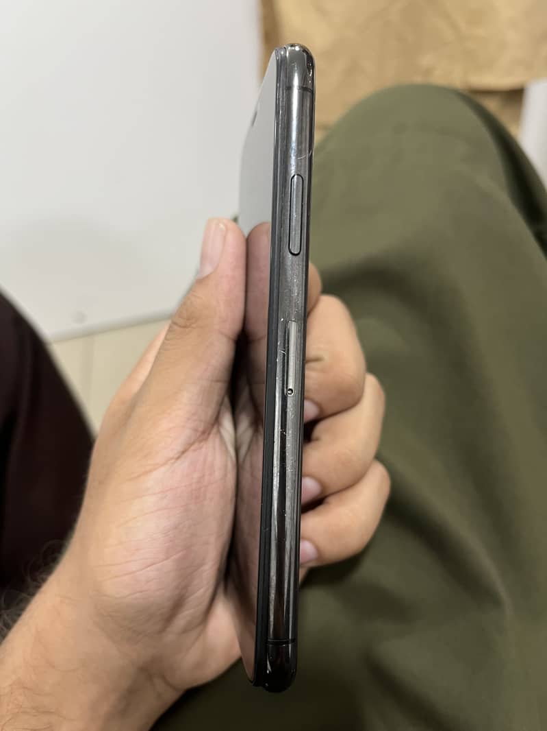 iPhone X 3