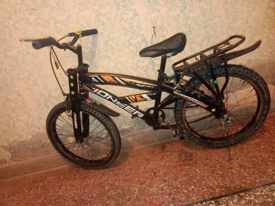 cycle for sale mediam size 9 to 15 yead kids 22