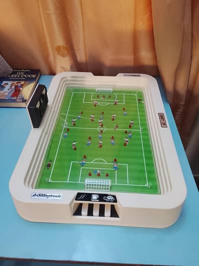 Dribblingtronic 1980, classic collective table top game retro