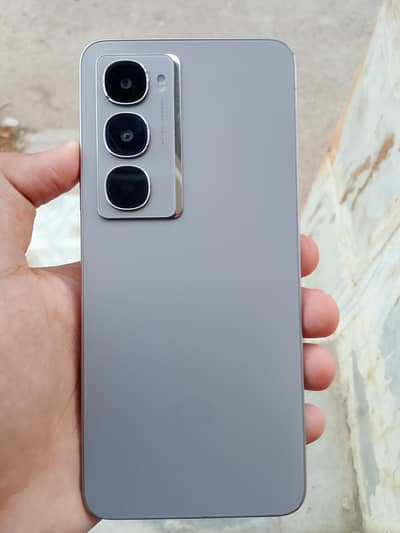 Itel City 100