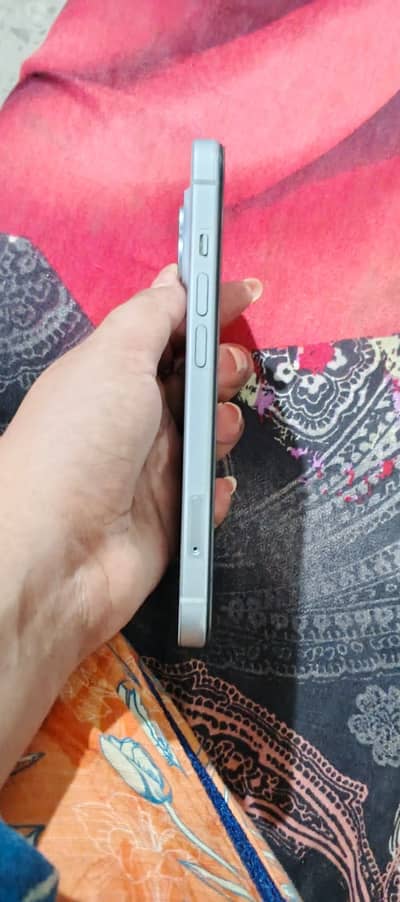 Apple iPhone 15