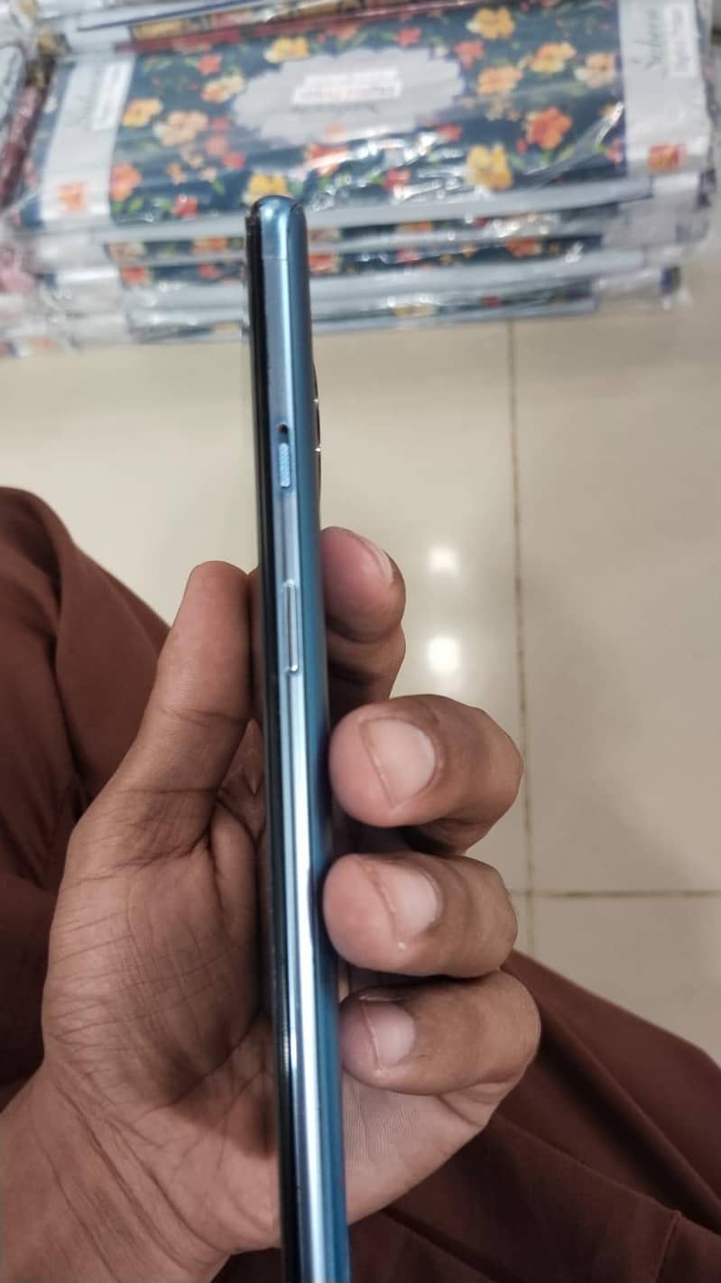 One Plus 7T 6