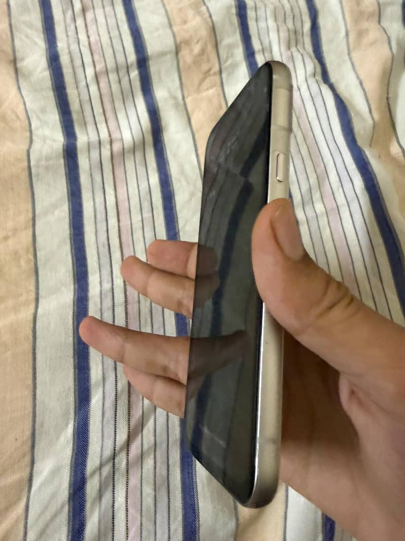 Google Pixel 8a 3
