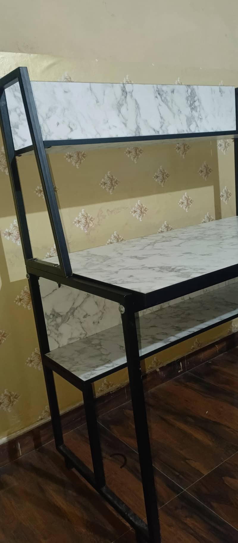 computer/gaming table 1