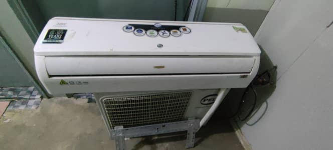 Pel Ac split invator 2 ton used