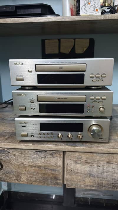 Denon DRA-F100 (Stereo amplifier,CD player Cassette player) Brand new