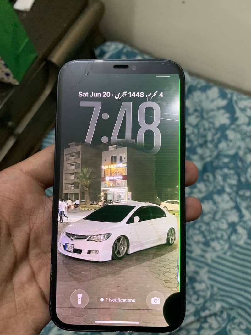 iPhone 12 0