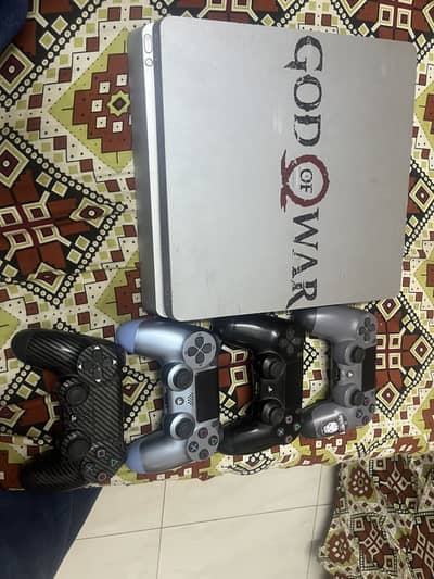 Play station 4 god of war special edition
