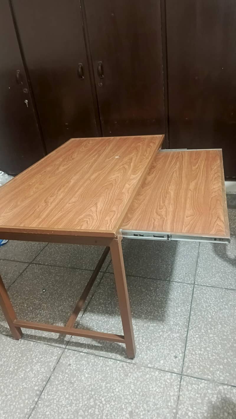 Computer Table with Keyboard Tray 2