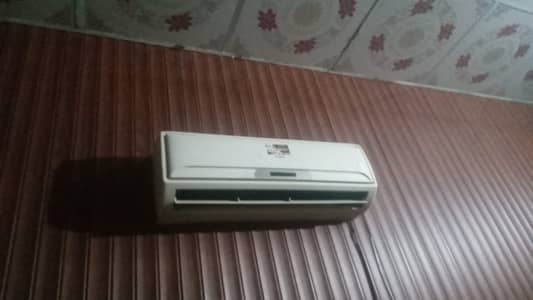 Haier Ac cill colling working and 100 percent luah condition