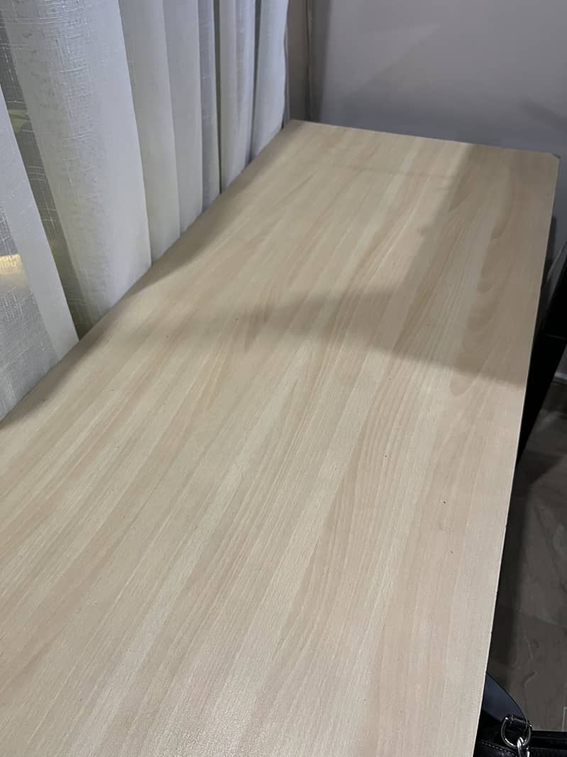 Office table for 3 1