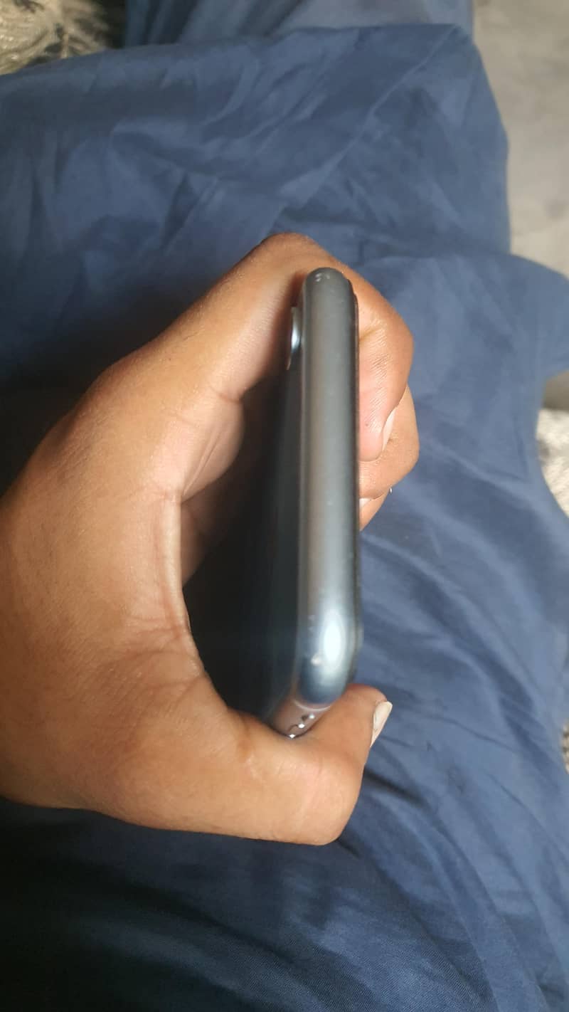 iPhone xr 2