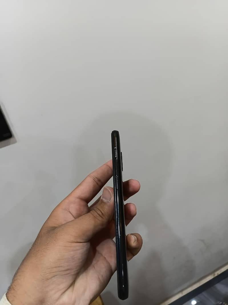 One Plus 6T 5
