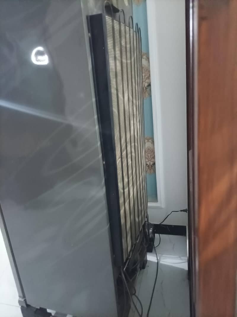 Dawlance Medium Size Fridge 6