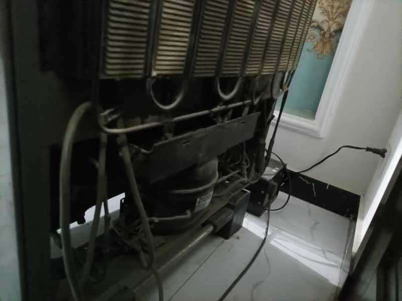 Dawlance Medium Size Fridge 7