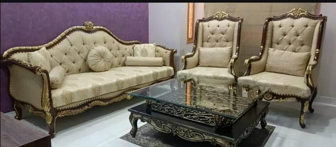 7 seaters sofa with center table