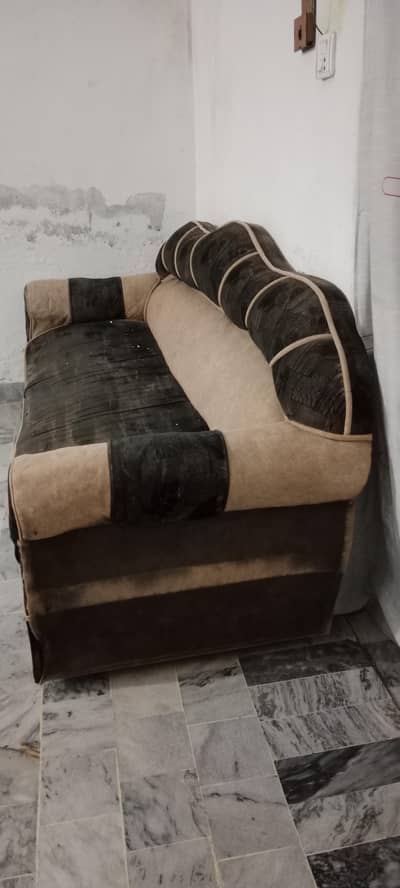 Sofa Set 1 Three Seater and 2 Single Seater