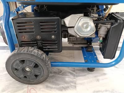 generator for sale. 5.5kv . condition 10/10 . contact 03019048789