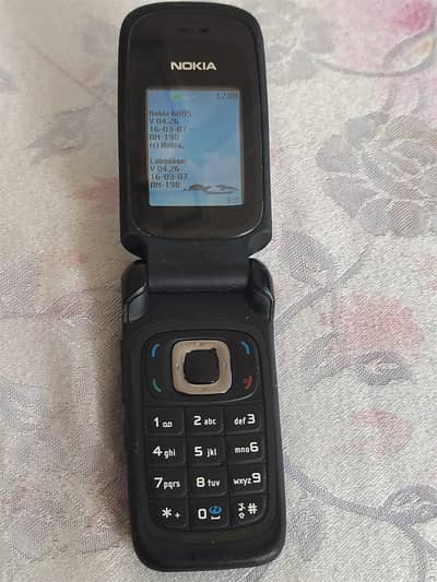 nokia 6085 flip new condition