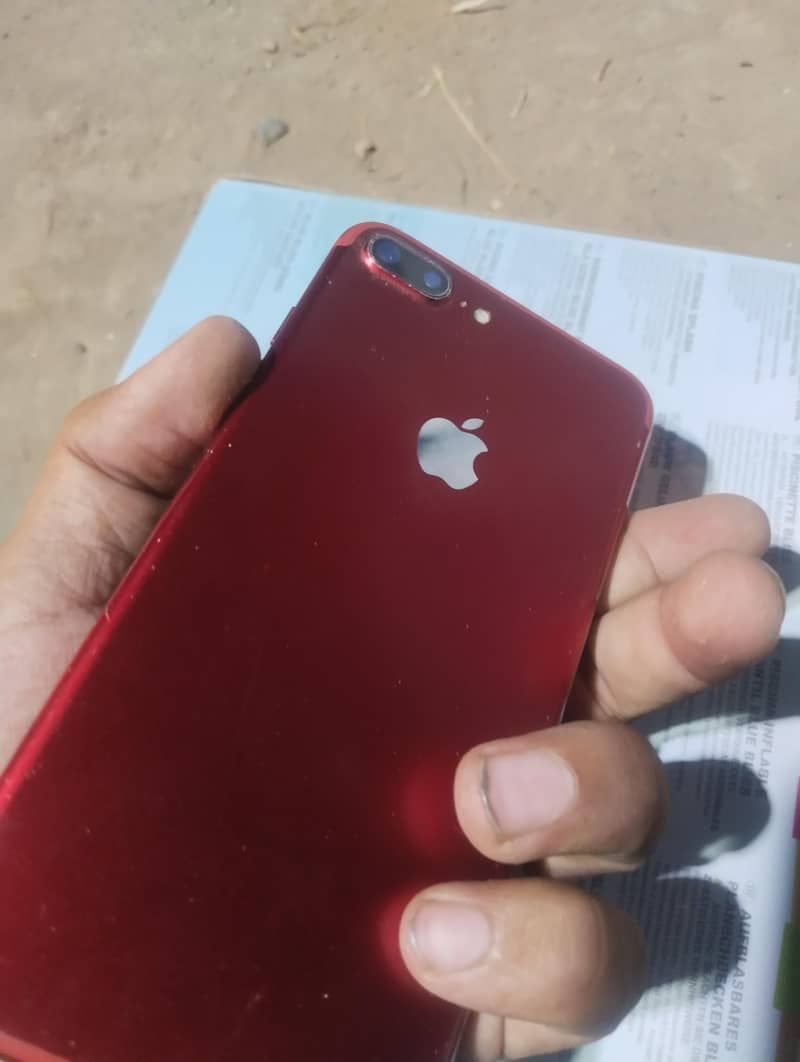 Apple iPhone 7 Plus 2