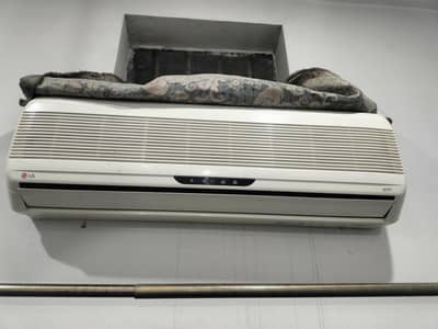 LG  ac 1 ton
