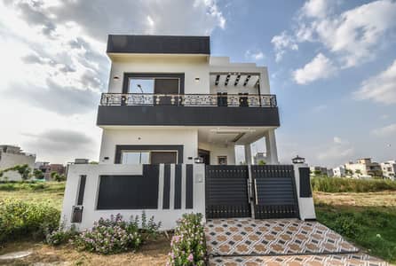 5 Marla House Available for Rent Prime Location