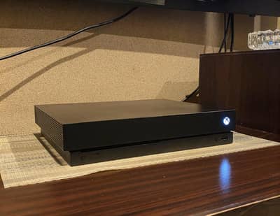 Xbox One X 1 TB