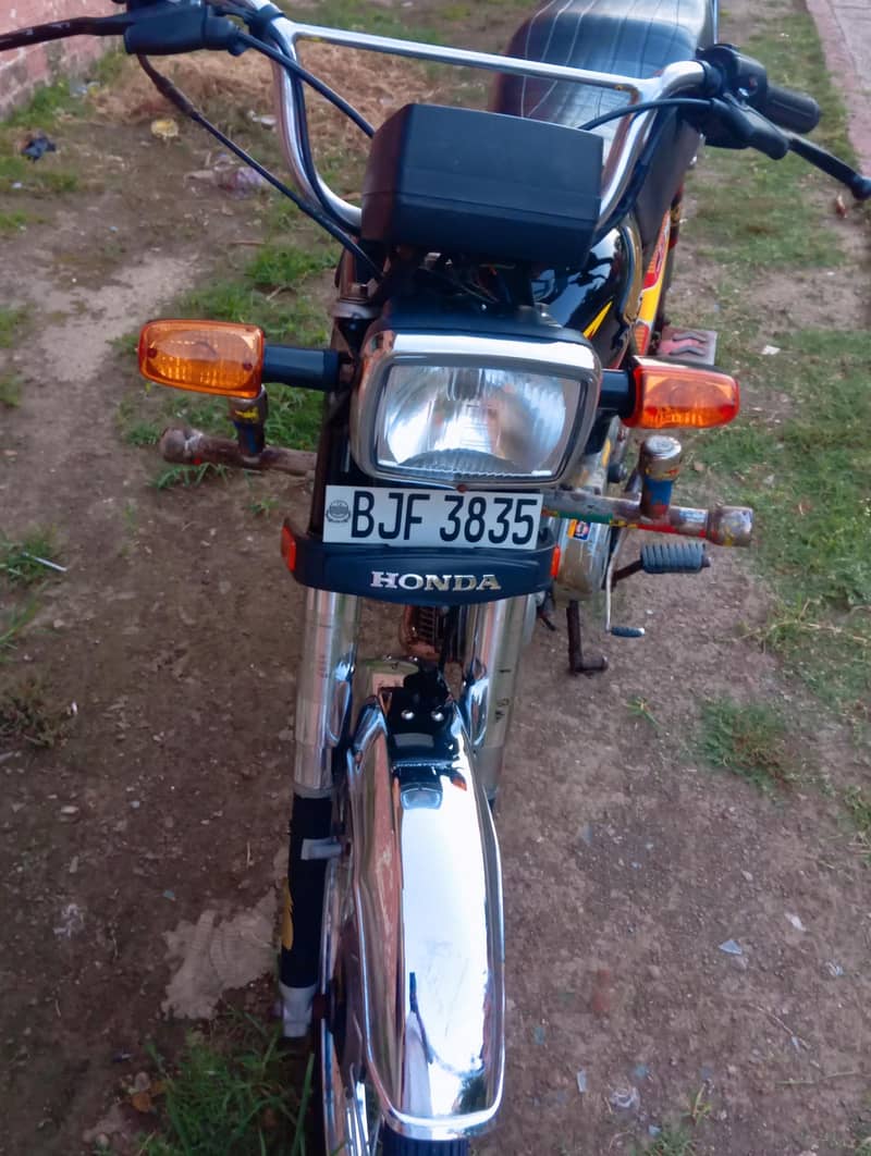 CD 70 2011 Model 5