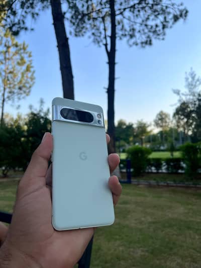 Google Pixel 8 Pro