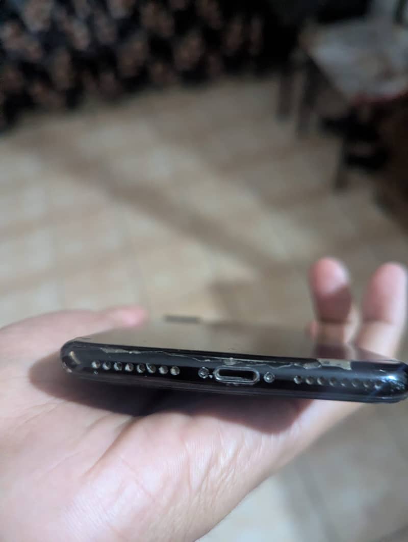 Apple iPhone 7 Plus 0