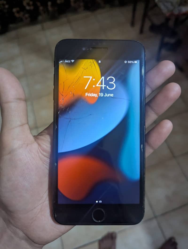 Apple iPhone 7 Plus 2