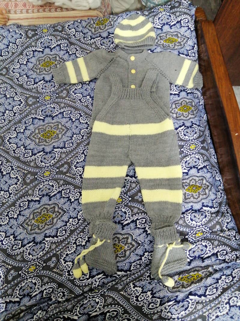 wool clothes 0