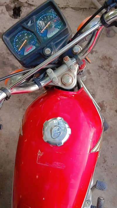 Honda 125 2023 model urgent sale