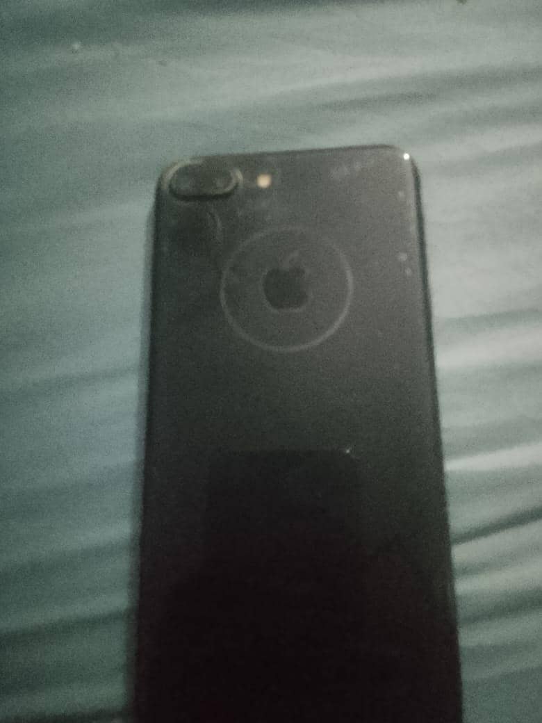 Apple iPhone 7 Plus 1