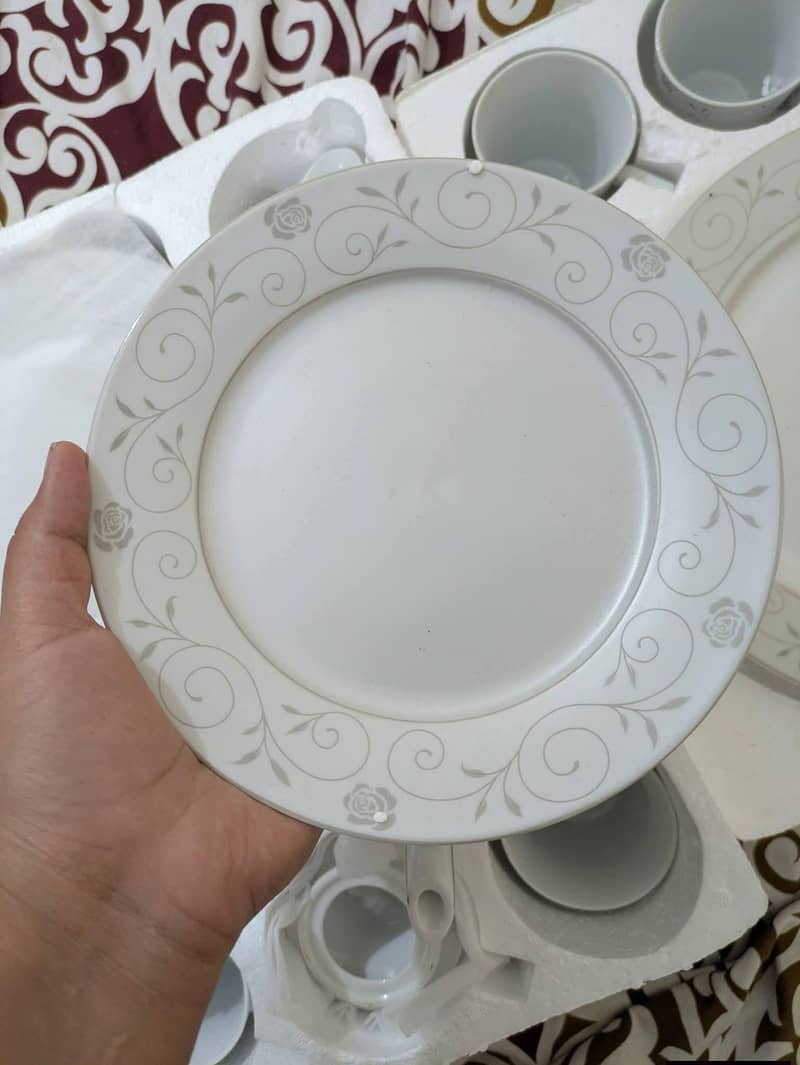 24-Pcs Tea Set Elegant Silver Design 2