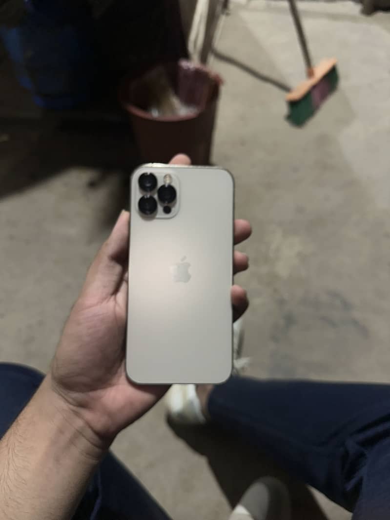 iPhone 12pro 5