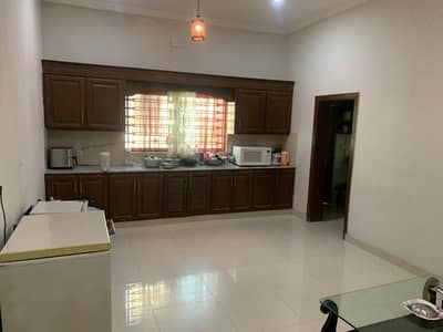 Upper porshn for rent in gulshan abad