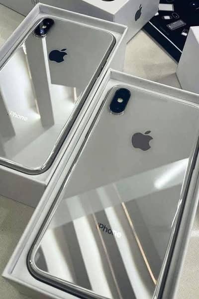Apple iPhone X my WhatsApp number 032-**9-70***-4**----*3----995