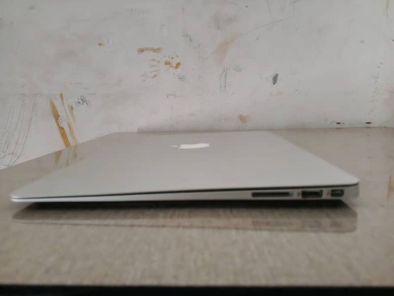 Apple MacBook 5