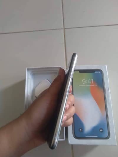 Apple iPhone X. my WhatsApp number 0329------70--------43-*---**-995