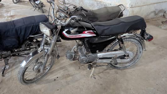 Honda CD 70 2016