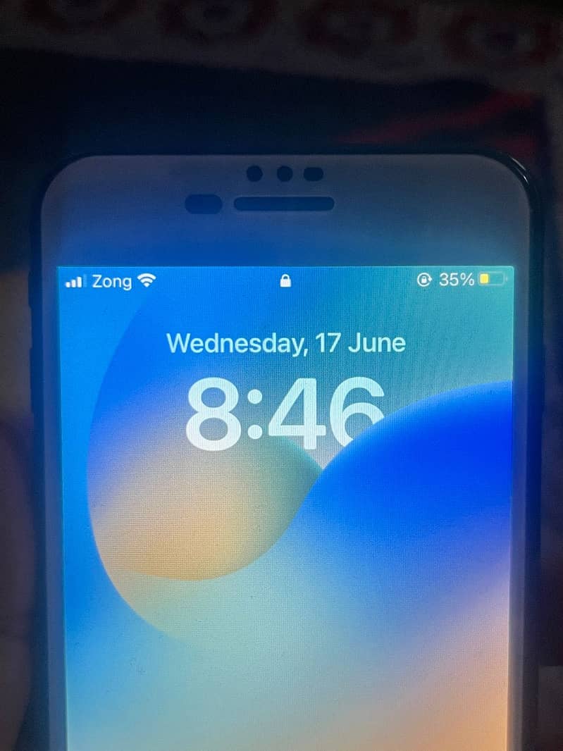 Apple iPhone 8 Plus 4