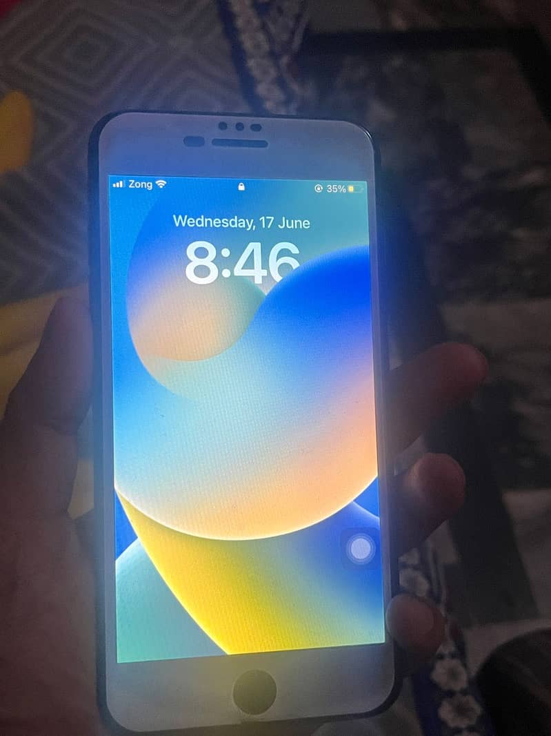 Apple iPhone 8 Plus 5