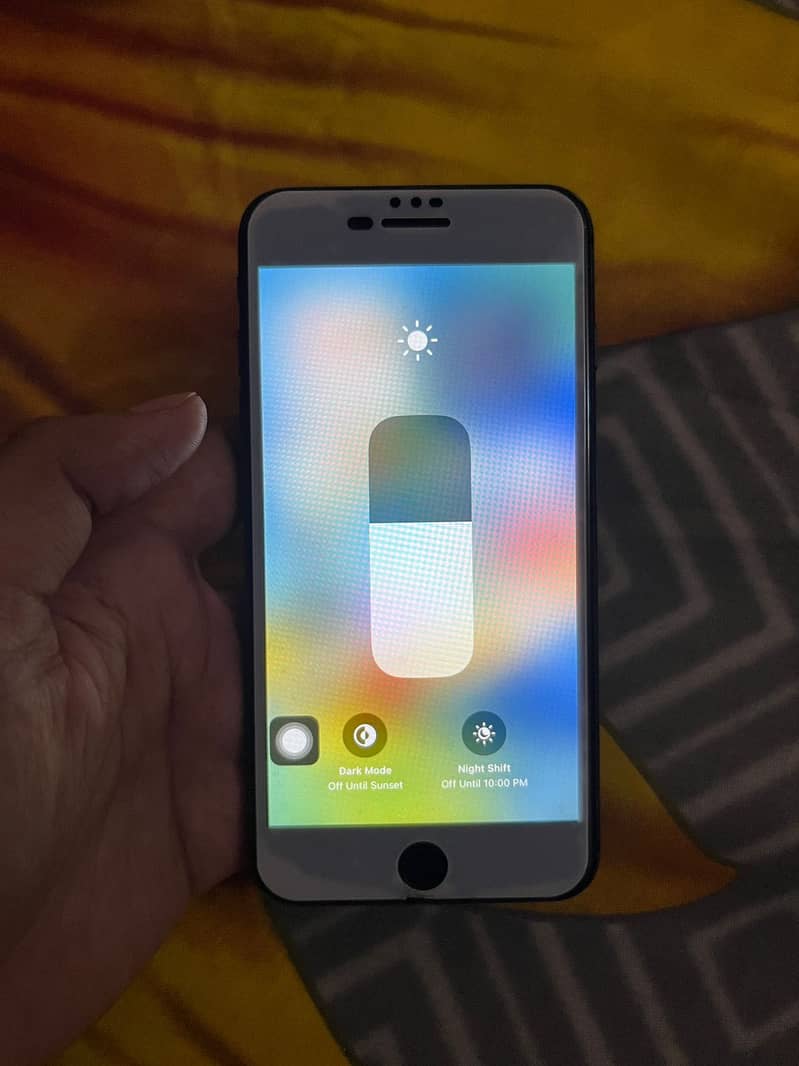 Apple iPhone 8 Plus 18