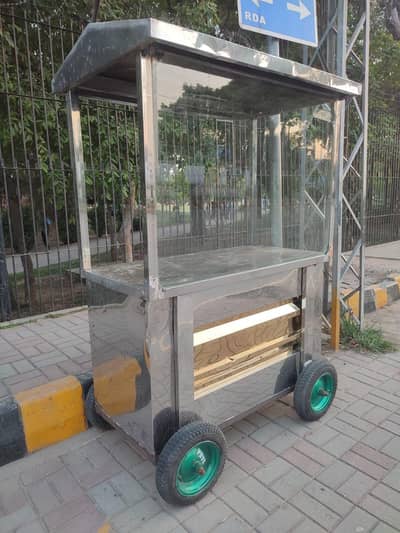 Moveable Counter Burger and Shawarma Counter