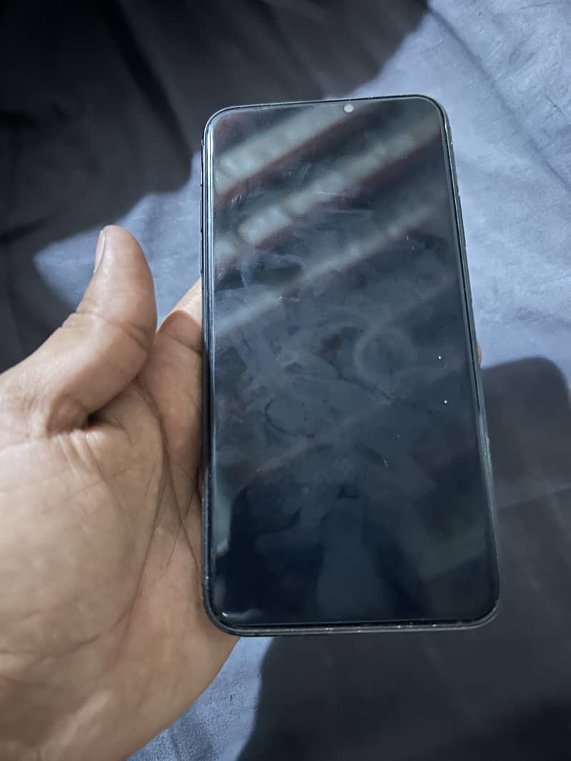 iPhone 11 pro max 3