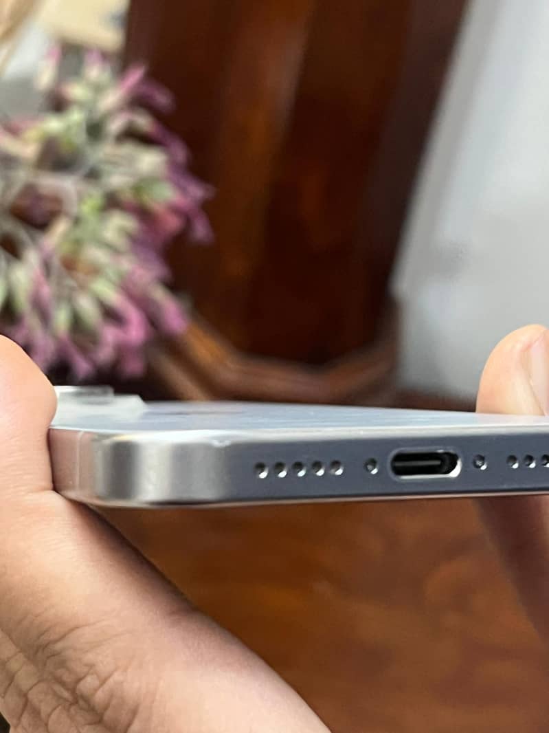 Apple iPhone 15 Pro (512 gb) Factory unlock (91BH) 9